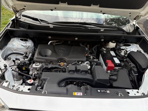 Used 2023 Toyota RAV4 XLE FWD image 2
