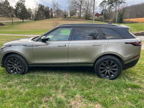 Used 2019 Land Rover Range Rover Velar R-Dynamic SE image 2