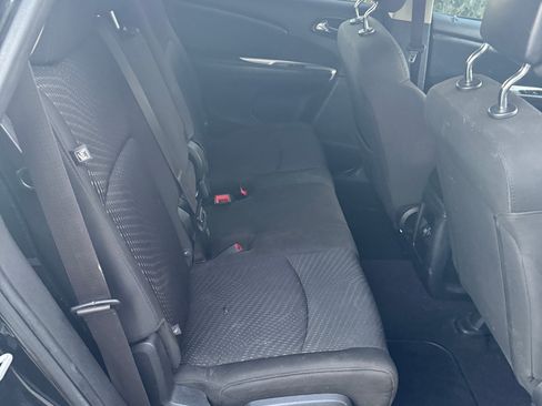 Used 2019 Dodge Journey SE w/ Blacktop Package FWD image 12