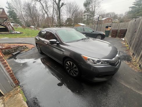 Used 2017 Honda Accord EX-L image 4