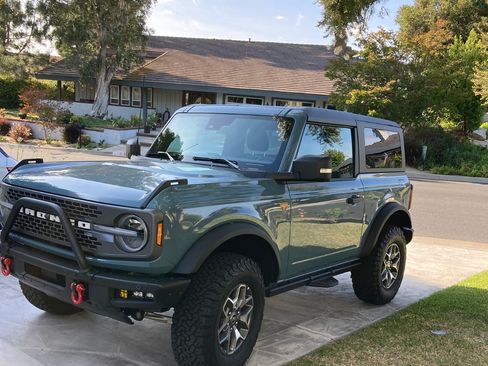 Used 2021 Ford Bronco Badlands image 1