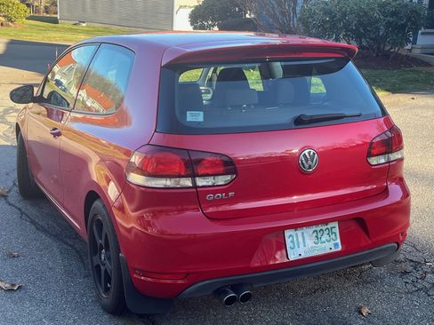 Used 2011 Volkswagen Golf Hatchback 2D image 4