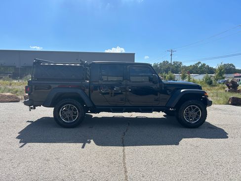 Used 2020 Jeep Gladiator Sport w/ Quick Order Package 24S image 2