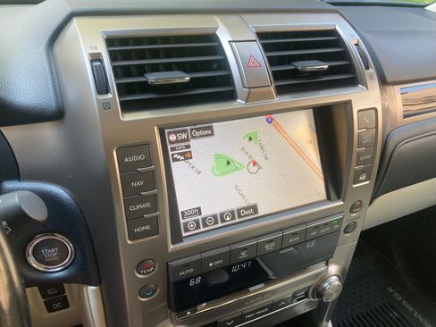 Used 2021 Lexus GX 460 Premium w/ Premium Package AWD/4WD image 24