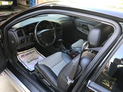 Used 2002 Chevrolet Monte Carlo SS w/ Pace Car Replica Pkg image 17