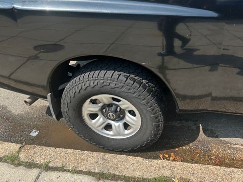 Used 2004 Nissan Titan XE w/ (PRF) Preferred Pkg image 8