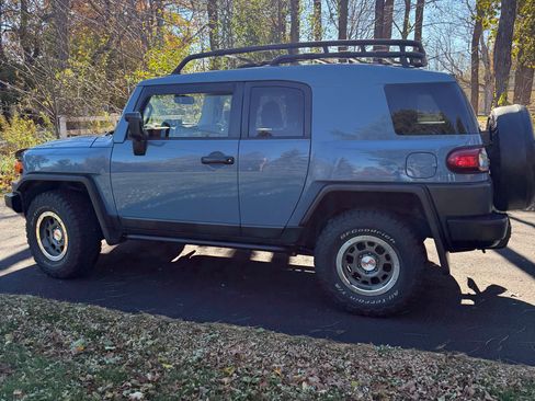 Used 2014 Toyota FJ Cruiser 4WD w/ Trail Teams Ultimate Edition image 5