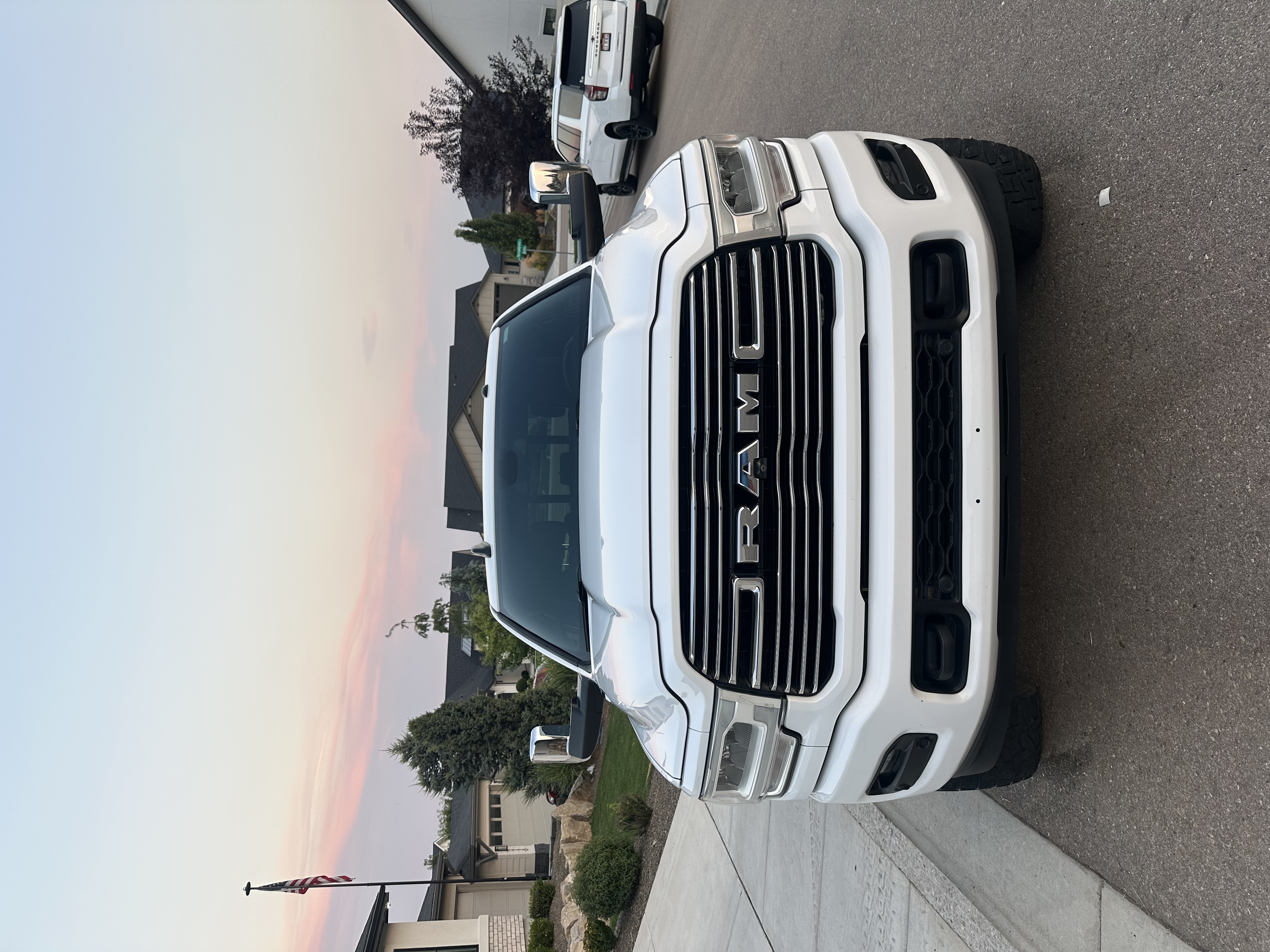 Used 2019 RAM 2500 Laramie AWD/4WD image 5