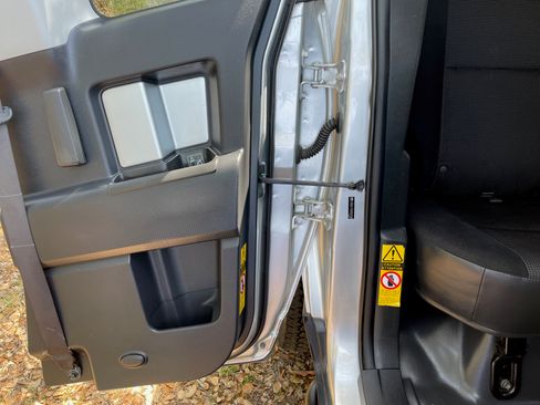 Used 2007 Toyota FJ Cruiser 4WD image 11