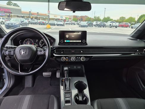 Used 2023 Honda Civic Sport image 17