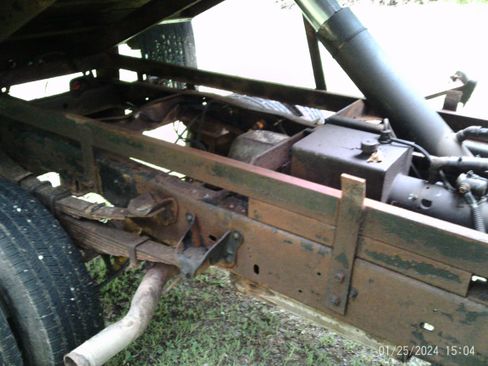 Used 1997 Ford F350 4x4 Regular Cab image 5