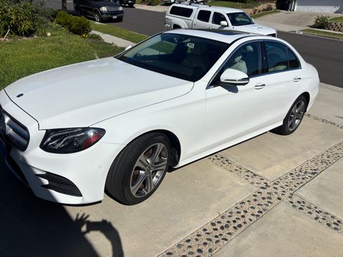 Used 2020 Mercedes-Benz E 350 Sedan image 2