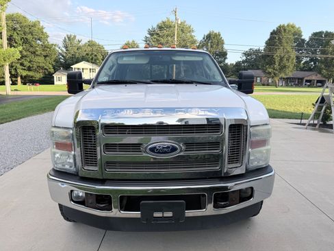 Used 2010 Ford F250 Lariat AWD/4WD image 1