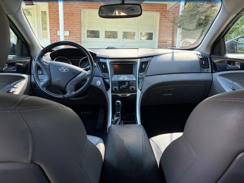 Used 2011 Hyundai Sonata Limited w/ Navigation Pkg 5 FWD image 10