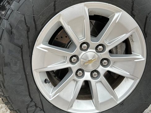 Used 2020 Chevrolet Silverado 1500 LT w/ All-Star Edition image 17