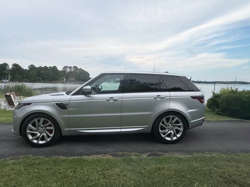 Used 2019 Land Rover Range Rover Sport Supercharged AWD/4WD image 10