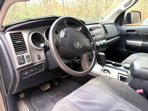 Used 2010 Toyota Tundra 2WD Double Cab image 6