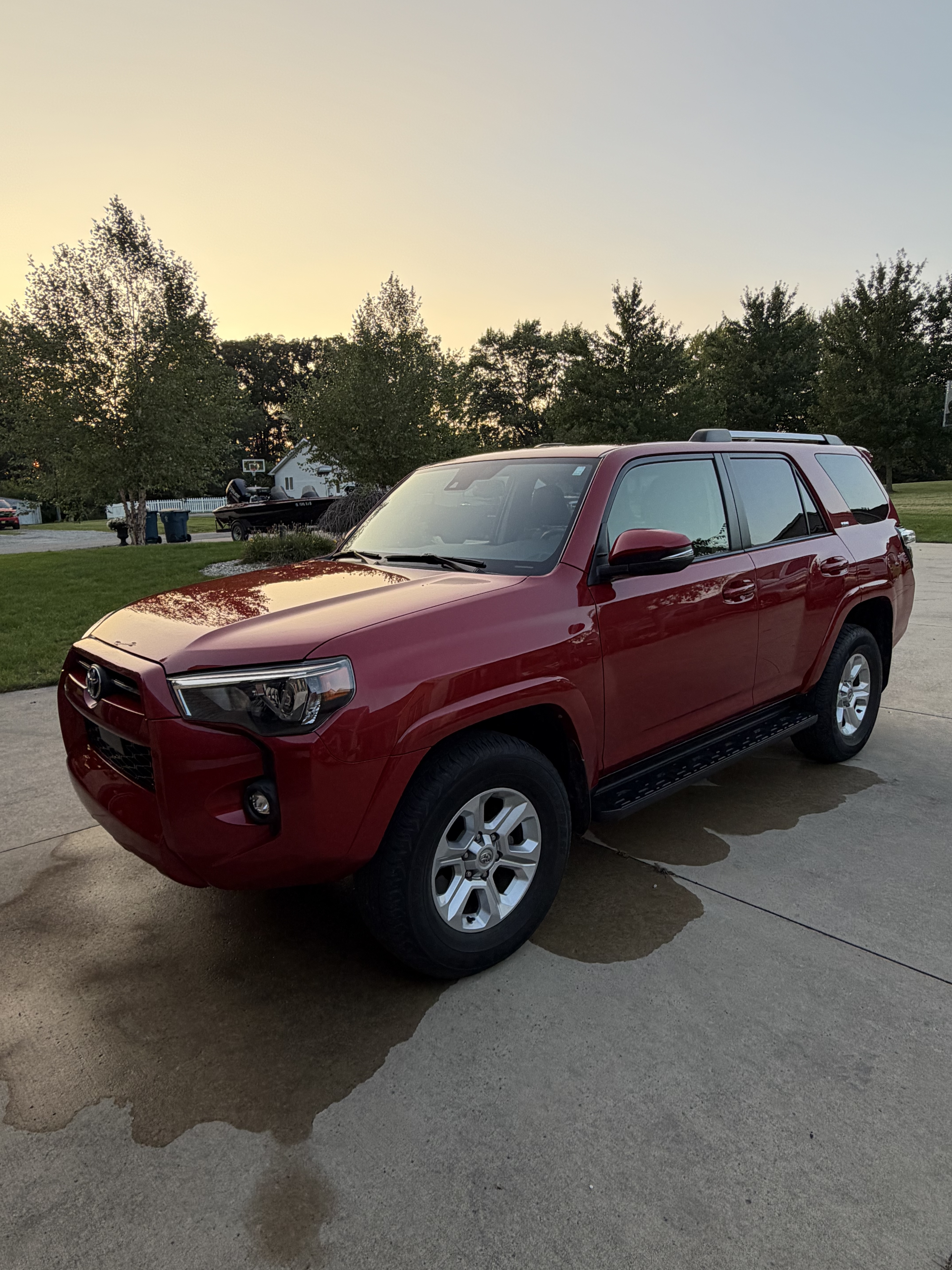 Used 2023 Toyota 4Runner SR5 Premium AWD/4WD image 4