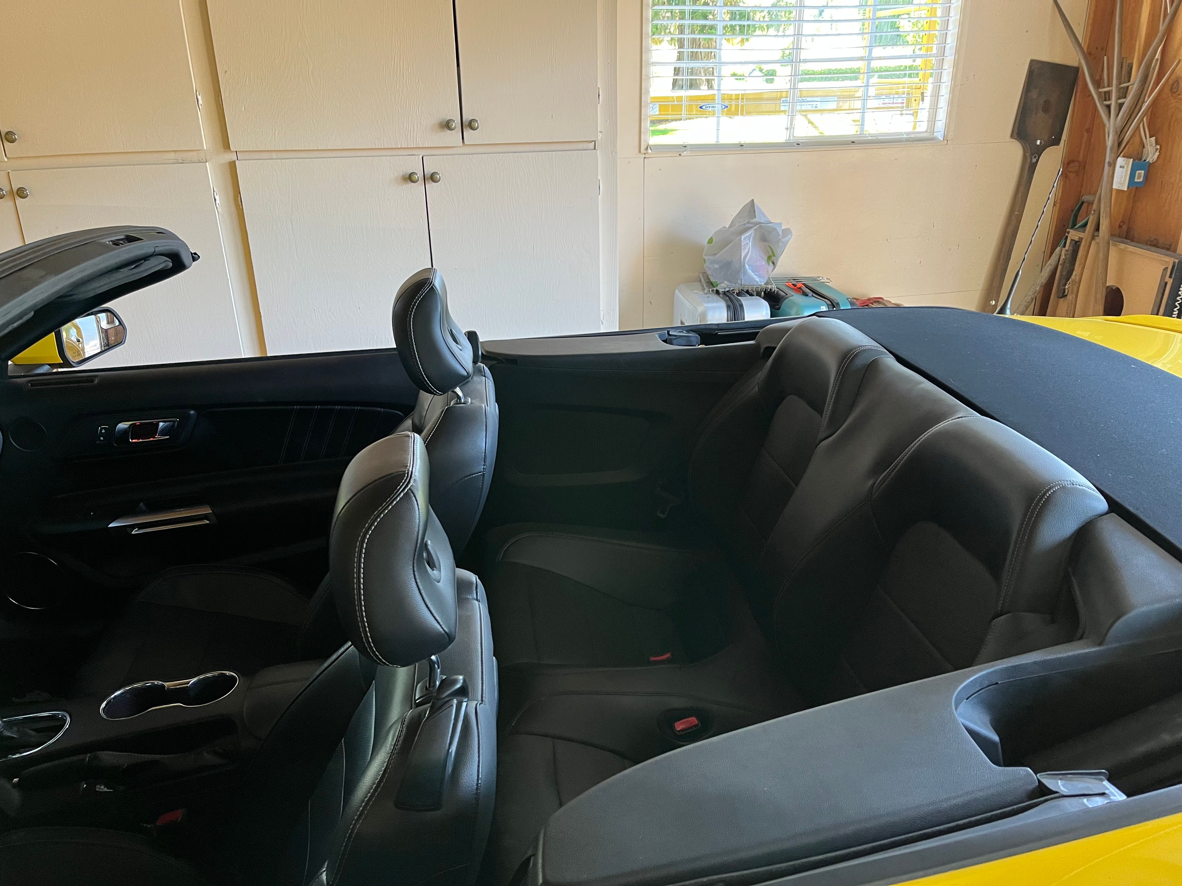 Used 2017 Ford Mustang Premium RWD image 10