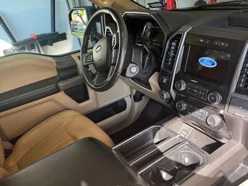 Used 2017 Ford F150 XLT w/ Equipment Group 301A Mid RWD image 10