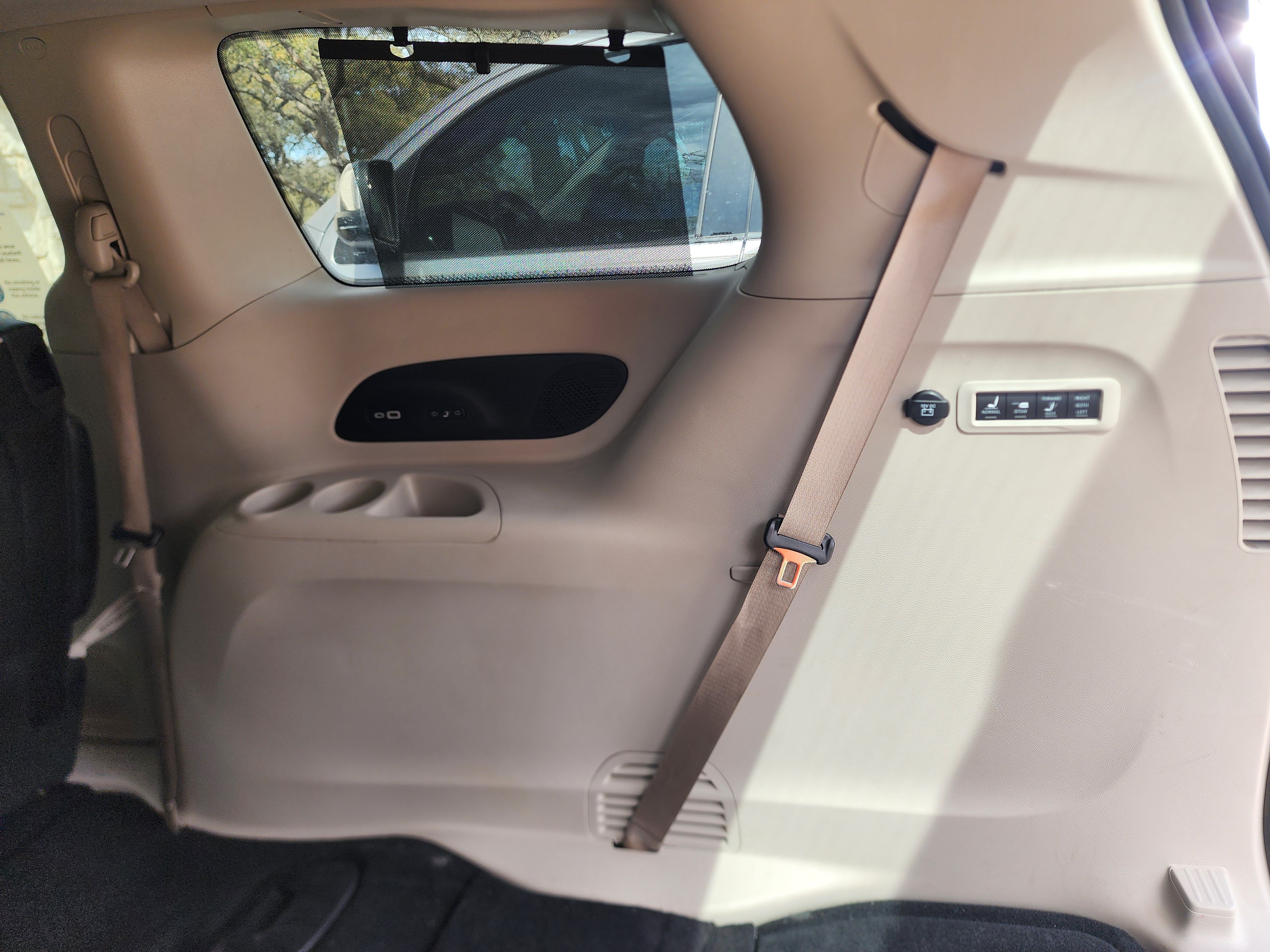 Used 2022 Chrysler Pacifica Limited FWD image 18