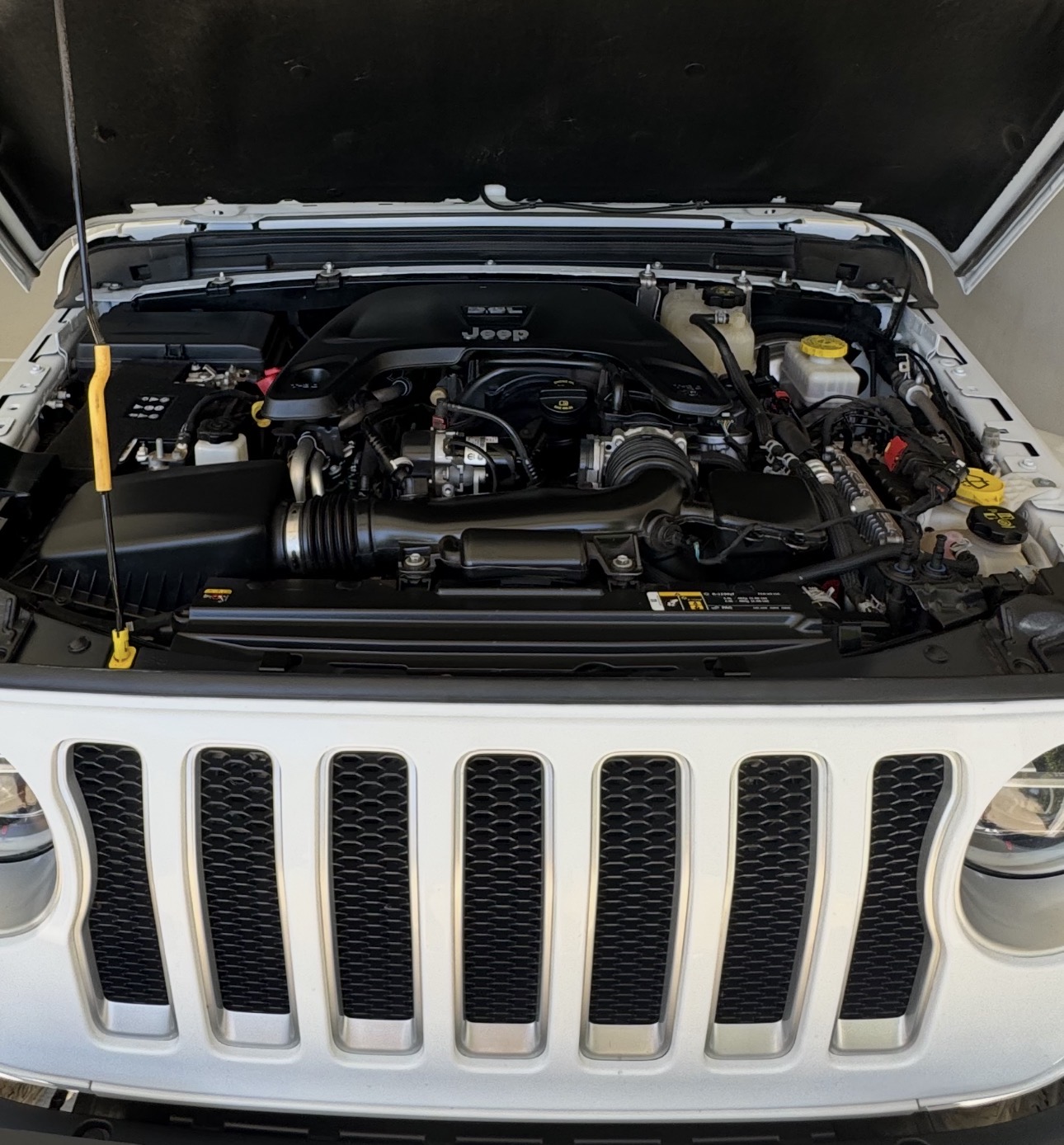 Used 2021 Jeep Wrangler Unlimited Sahara w/ LED Lighting Group AWD/4WD image 10