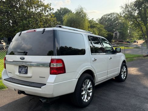 Used 2017 Ford Expedition Limited w/ Equipment Group 301A AWD/4WD image 13