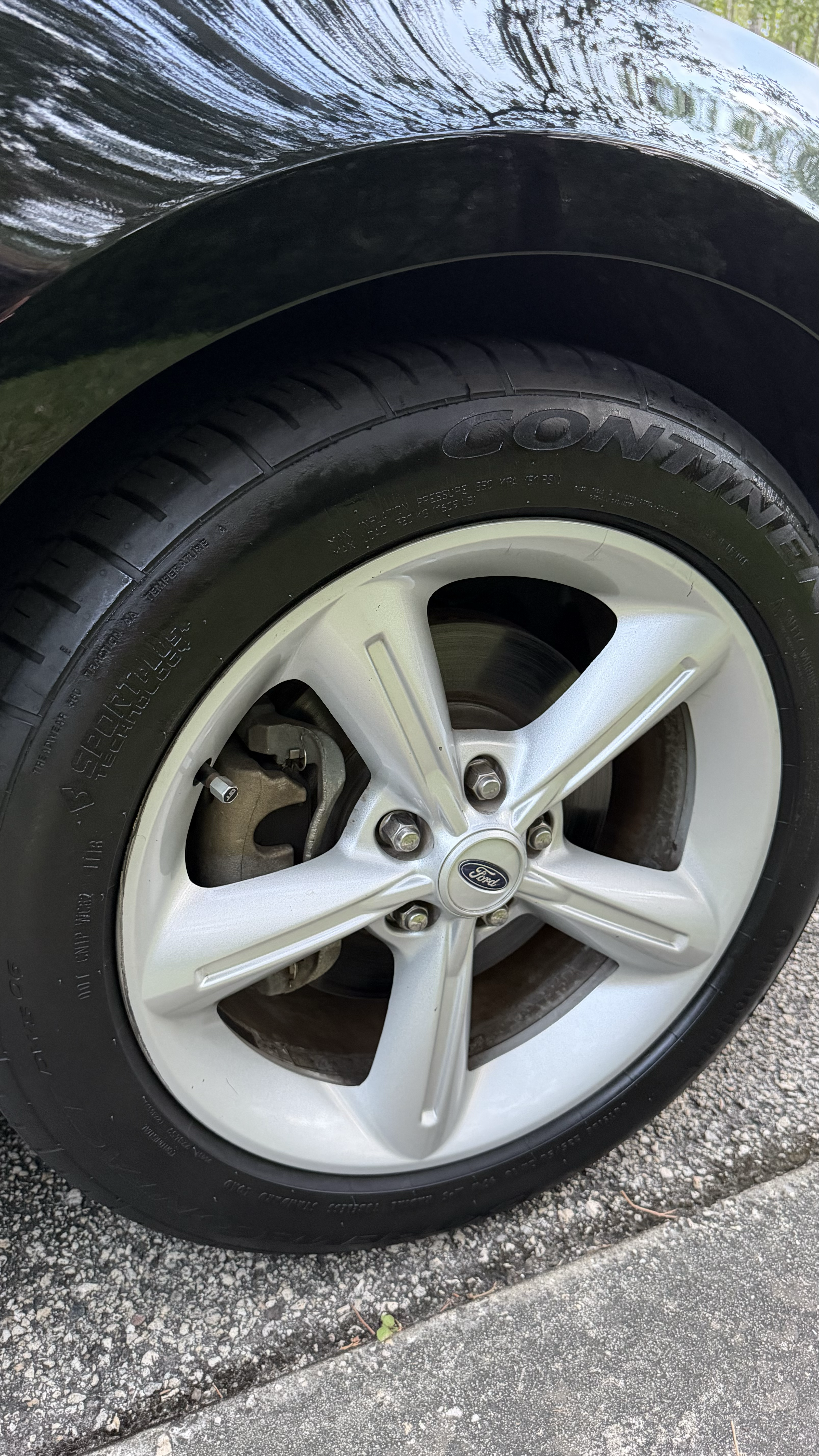 Used 2010 Ford Mustang GT Premium RWD image 22