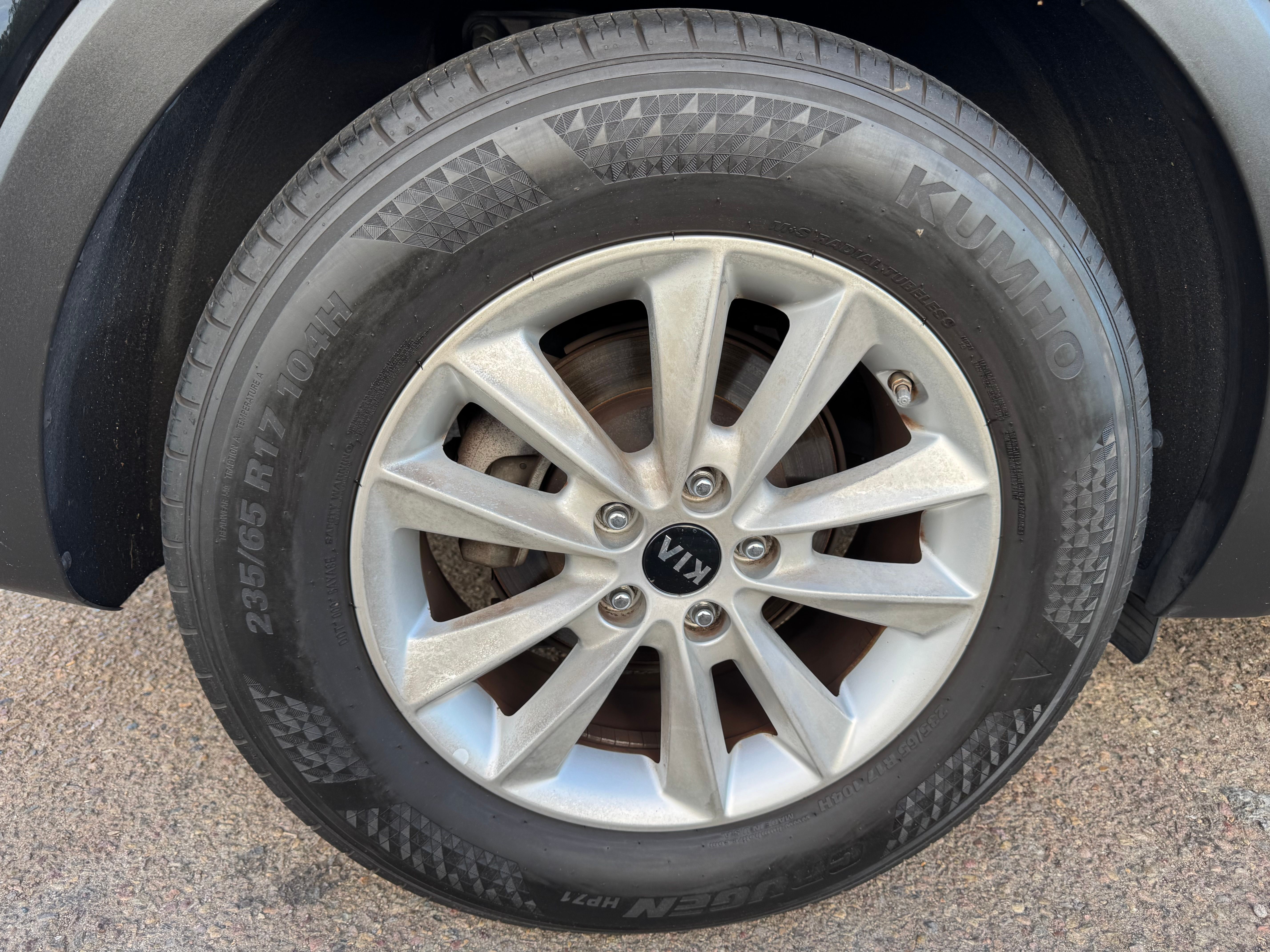 Used 2019 Kia Sorento L FWD image 27