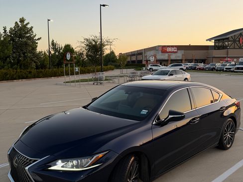 Used 2022 Lexus ES 350 w/ Premium Package FWD image 5