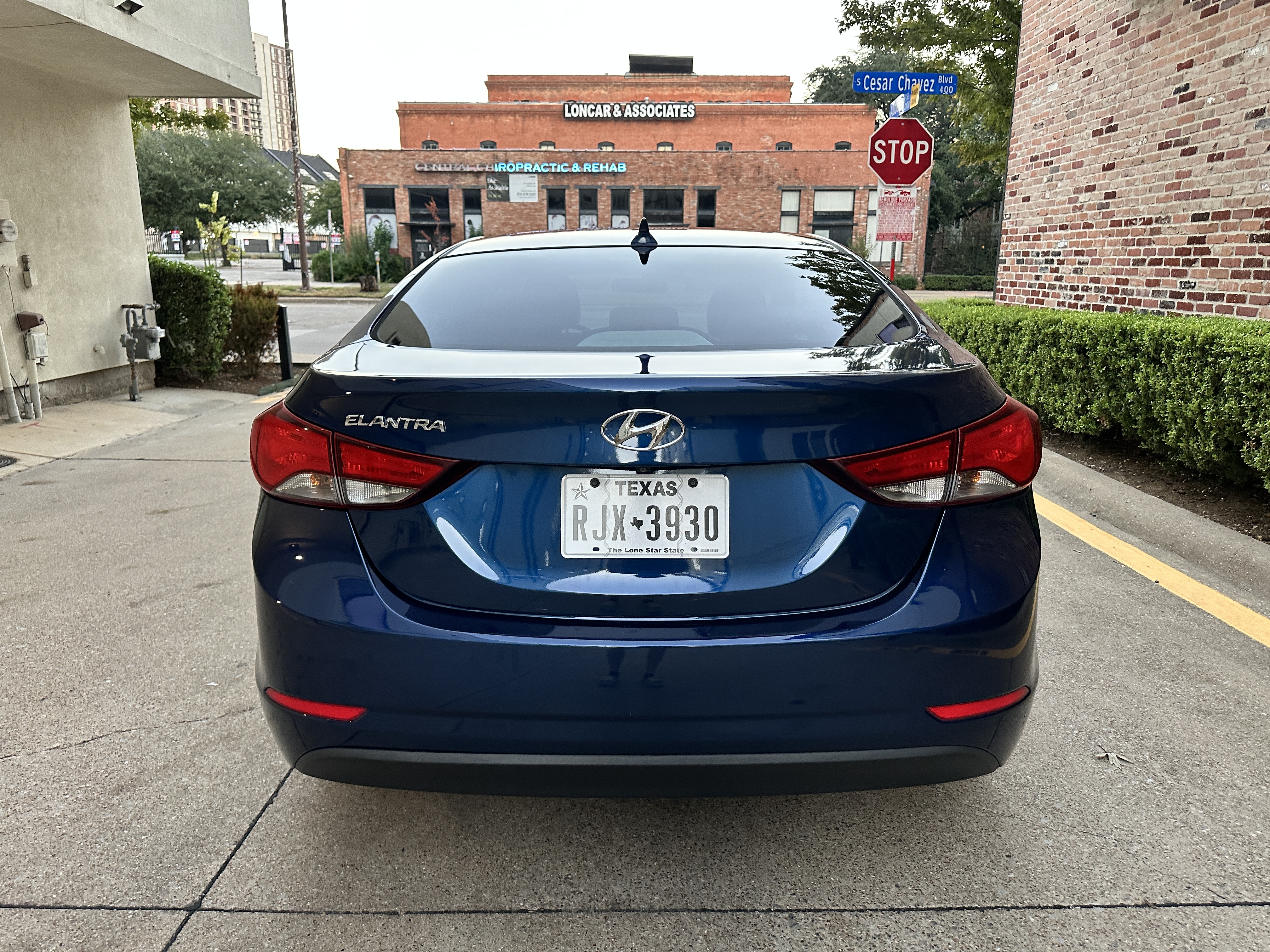 Used 2015 Hyundai Elantra SE w/ Option Group 02 FWD image 10