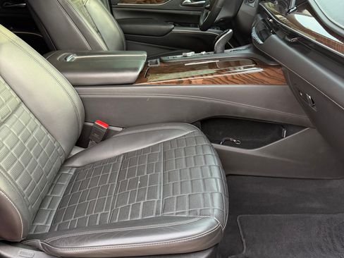 Used 2021 Cadillac Escalade Sport Platinum image 11