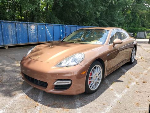 Used 2010 Porsche Panamera Turbo image 11