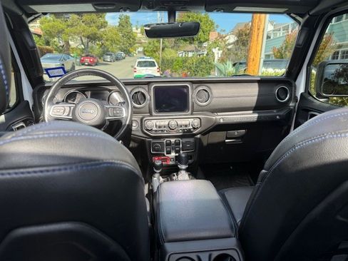 Used 2021 Jeep Wrangler Unlimited Rubicon 4xe w/ Steel Bumper Group image 4