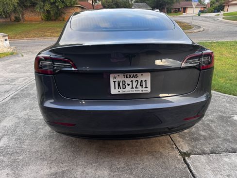 Used 2019 Tesla Model 3 Standard Range Plus RWD image 5