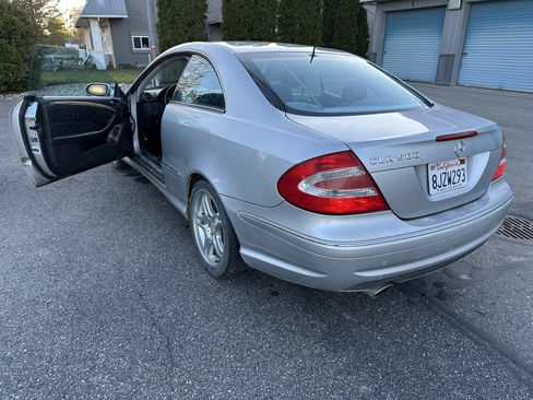Used 2004 Mercedes-Benz CLK 500 Coupe image 26