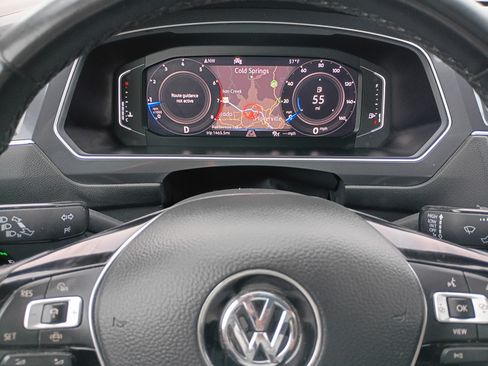 Used 2020 Volkswagen Tiguan SEL image 12