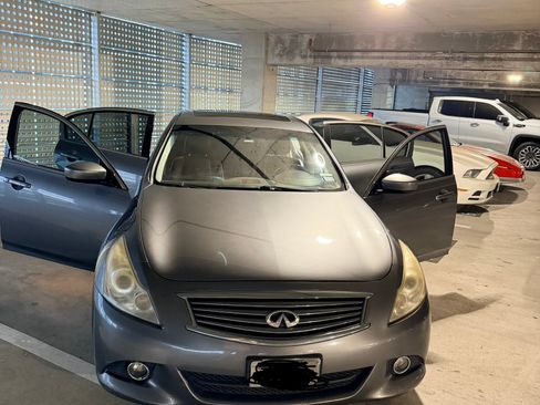 Used 2010 INFINITI G37 Journey w/ Premium Pkg RWD image 1