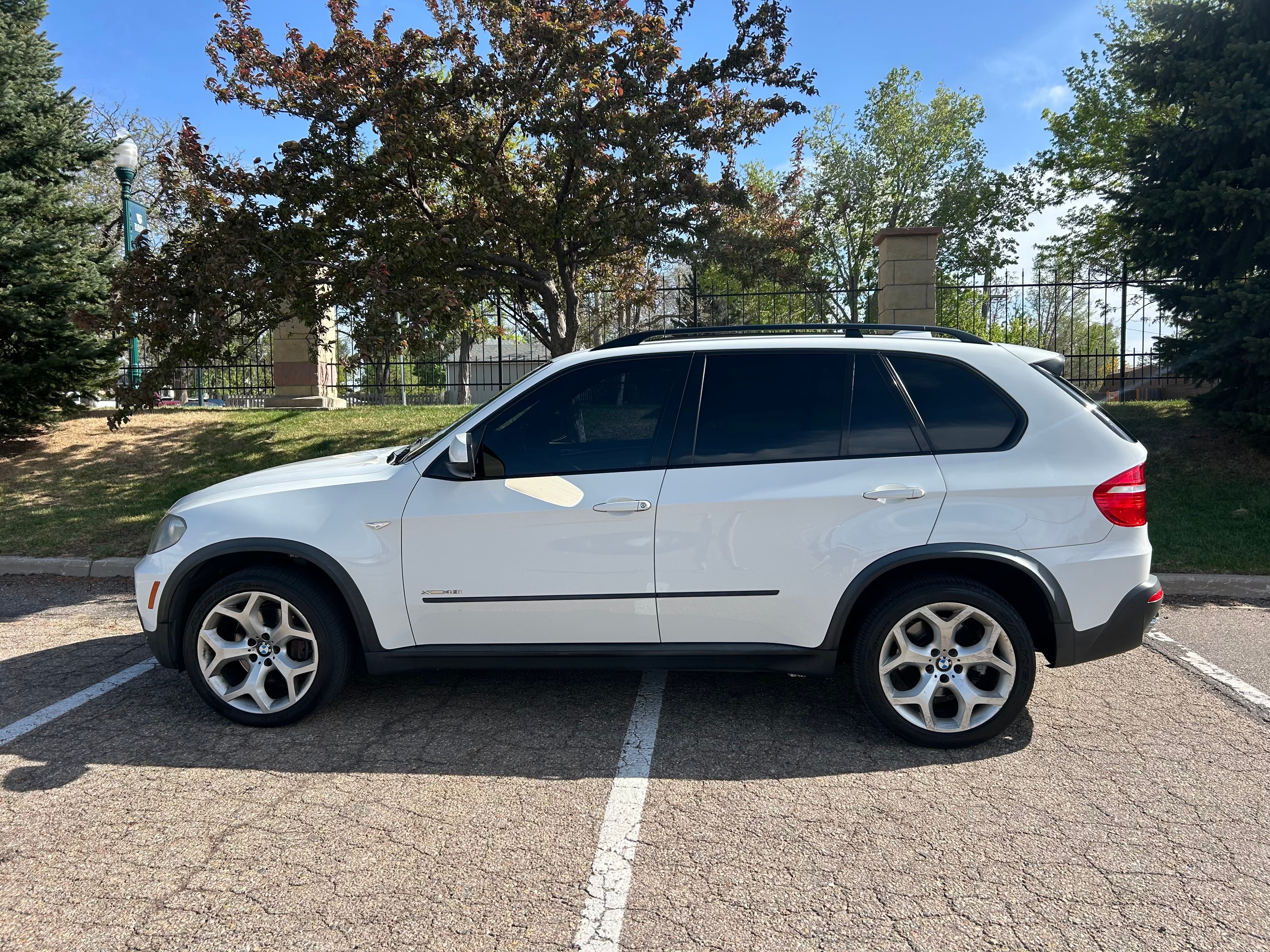 Used 2009 BMW X5 xDrive48i AWD/4WD image 2