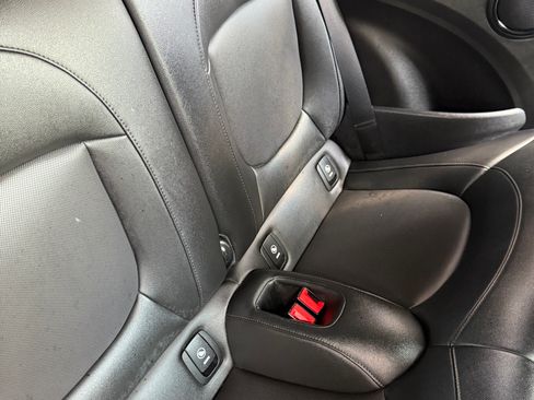 Used 2018 MINI Cooper S image 12