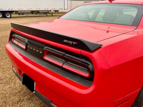 Used 2015 Dodge Challenger SRT Hellcat image 8