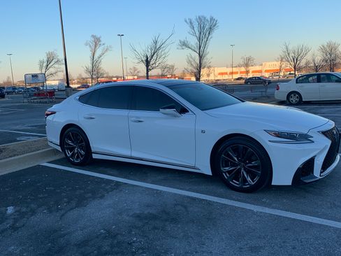 Used 2018 Lexus LS 500 F Sport w/ Accessory Package (Z2) RWD image 6