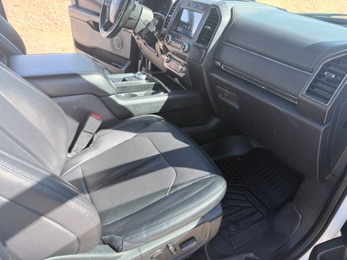 Used 2021 Ford Expedition Max Limited RWD image 5