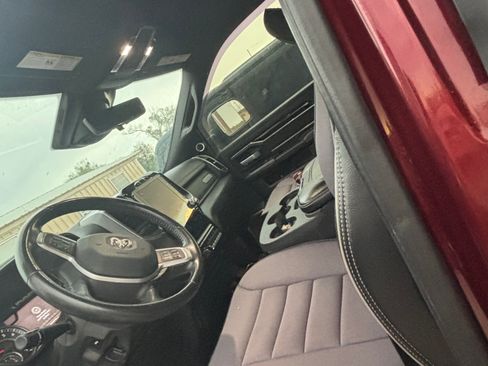Used 2022 RAM 2500 Laramie AWD/4WD image 4