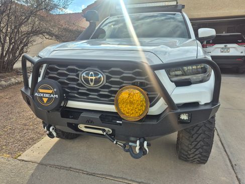 Used 2023 Toyota Tacoma TRD Off-Road image 16