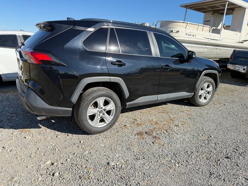 Used 2020 Toyota RAV4 XLE image 19