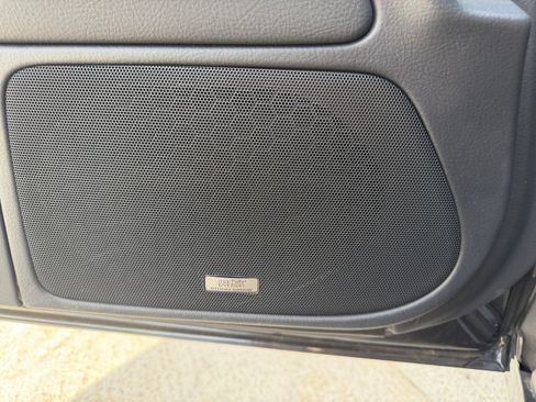 Used 2011 Lexus LS 460 L w/ Luxury Value Edition image 16