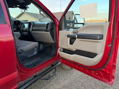 Used 2022 Ford F250 XLT w/ XLT Premium Package AWD/4WD image 6