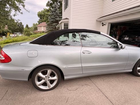 Used 2005 Mercedes-Benz CLK 320 Cabriolet image 5