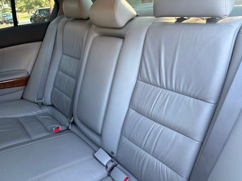 Used 2011 Honda Accord EX-L image 15